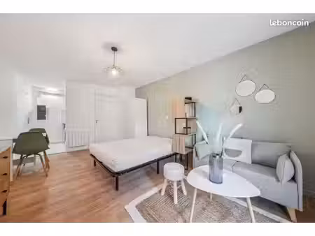 studio 1 pièce 23 m²