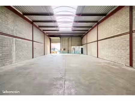 local bureaux 435 m²