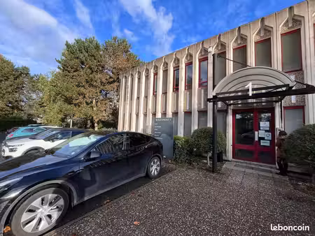 à louer – bureau indépendant de 22 m² avec parking – les ulis (courtabœuf)