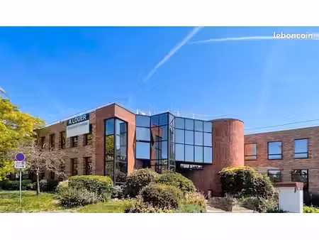 bureaux rénovés 50 à 108 m² avec terrasse privative – moulin de massy (91)