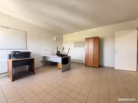 bureau 22 m²
