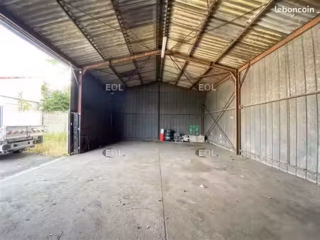 local d'activité 310 m²