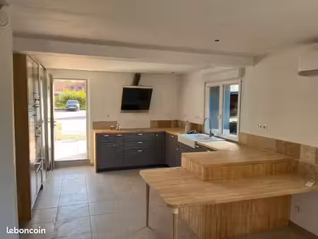 maison 90 m² – 2 chambres – terrasse – parking