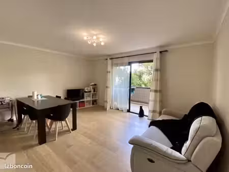 location appartement t3 70m2