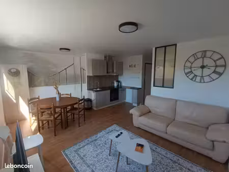 appartement t3 de 54 70 m² au sol avec courette – tout compris & équipé (prox. saint-lô)