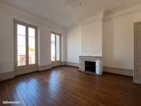 appartement - 6 pièces - 148 m²