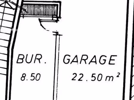 local bureau et garage plein centre roussillon
