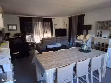 maison mitoyenne 90 m² – 3 chambres avec jardin – au calme et proche de la ville