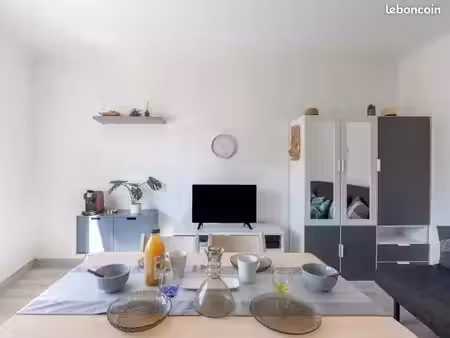 beau 2p entièrement rénové et meublé 33m² au calme