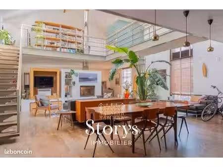 loft/atelier/surface 3 pièces 200 m²