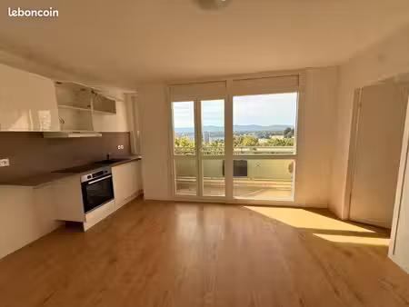 t3 lumineux de 55 m² avec balcon  ascenseur et vue dégagée – lyon 5e