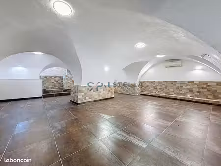 local 70 m² ajaccio
