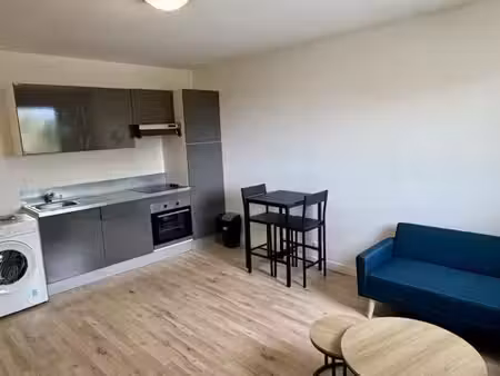 local 29 m²