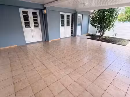 ​local professionnel ou commercial - 110 m² + terrasses | fort-de-france (dillon)