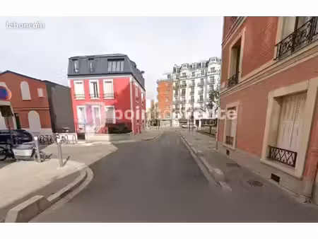 local commercial 297 m²