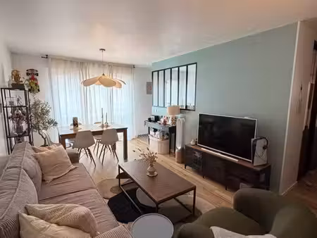 localisation idéale / appartement 67m2 2 chambres + 1 parking + 1 cave
