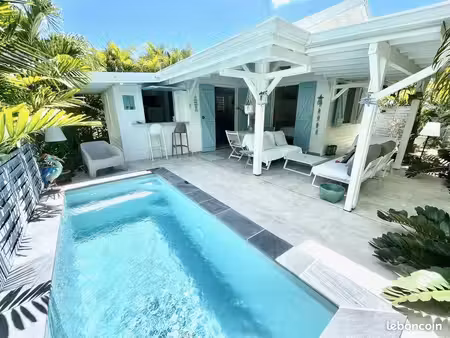 maison f2 avec 1 chambre pour 2 pers.  piscine  citerne  internet et parking