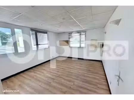 bureau 88 m²