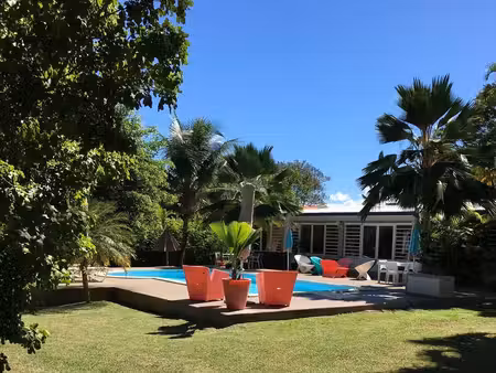 maison 5 pièces 180 m²