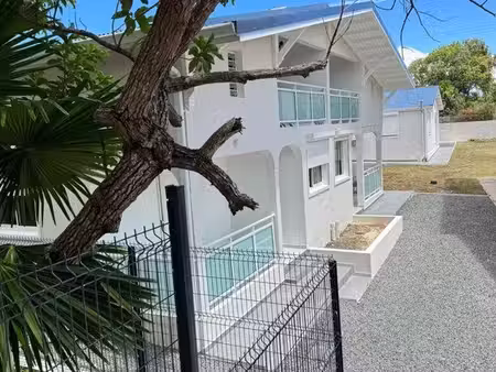 maison mitoyenne f2 gosier