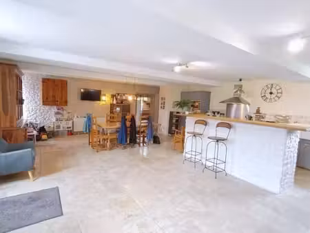 maison 6 pièces 225 m²