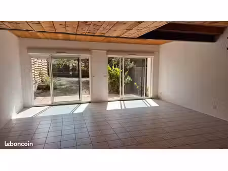 maison 115 m2  3 chambres  garage et jardin