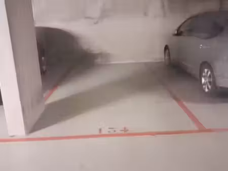 loue place de parking sous-terrain