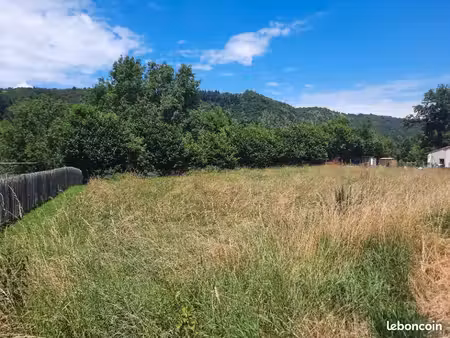 terrain 789 m² saint simon