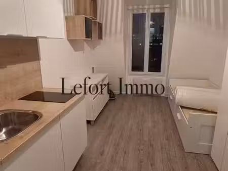 studio 1 pièce 13 m²