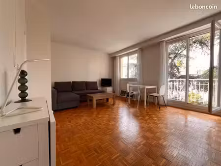 studio meublé de 31m² au calme – rue pauline borghèse (neuilly-sur-seine)