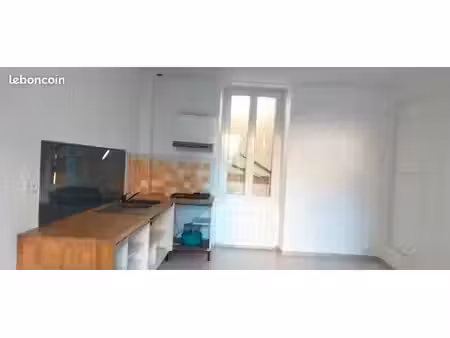 appartement t2 centre ville saint jean d'angèly