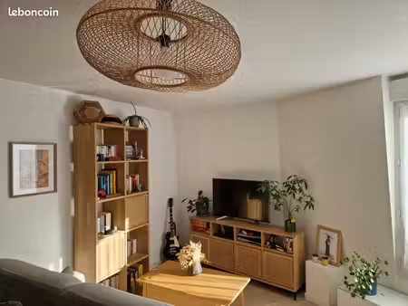 location meublée - t2 de 44 m2 à puteaux
