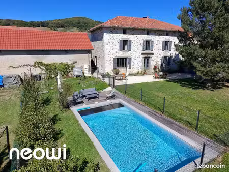maison 5 pièces 210 m²