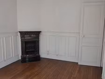 2 pièces rue villebois-mareuil à vincennes