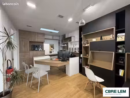 local commercial 111 m² caen