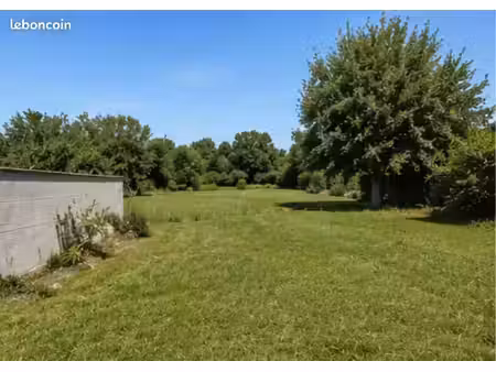 terrain 885 m² loire les marais