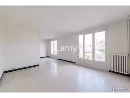 appartement 3 pièces 85 m²