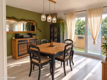 appartement lumineux 68 m² avec balcon et garage