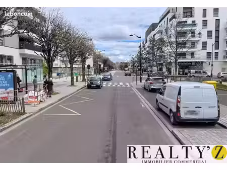 local commercial 284 m²