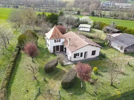 a vendre maison montmoreau
