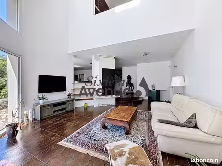 maison 7 pièces 210 m²