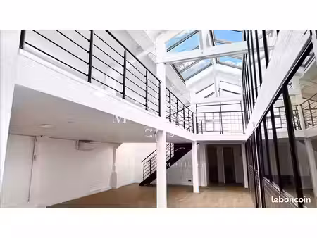 immeuble 8 pièces 411 m²