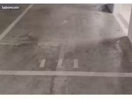 parking à proximité laplace et maison des examens