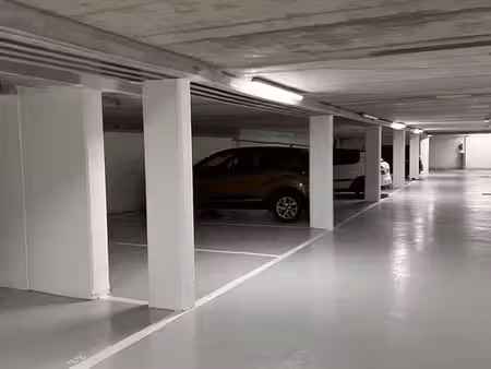 parking couvert à louer