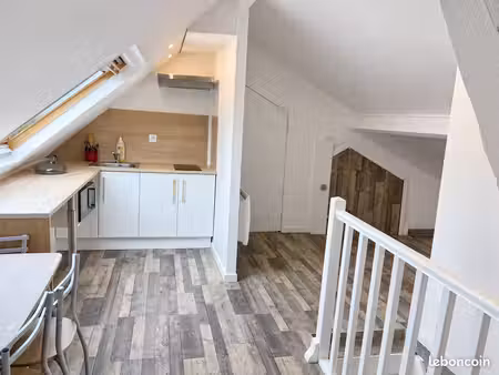 thiais – appartement meublé mansardé et climatisé – 33 m²  plus de 40 m² au sol