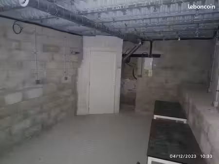 à louer – local de 22 m² en sous-sol – centre-ville de sucy-en-brie