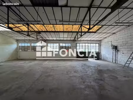 local commercial 113m² à louer 300 - taponnat fleurignac 16110