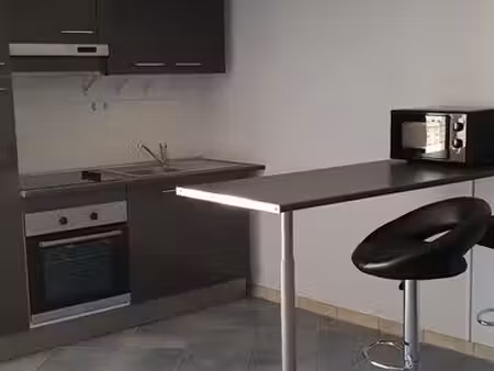 appartement t2 meublé + garage entre nersac/st michel