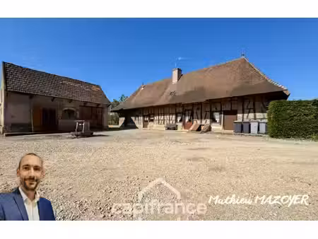 longère bressane avec dépendances – fort potentiel à tronchy