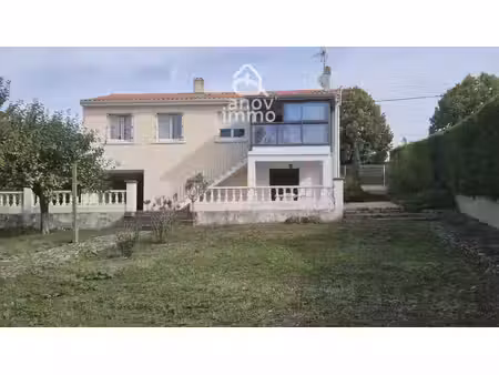 maison sur sous sol rénovée  accessible de plain pied avec j